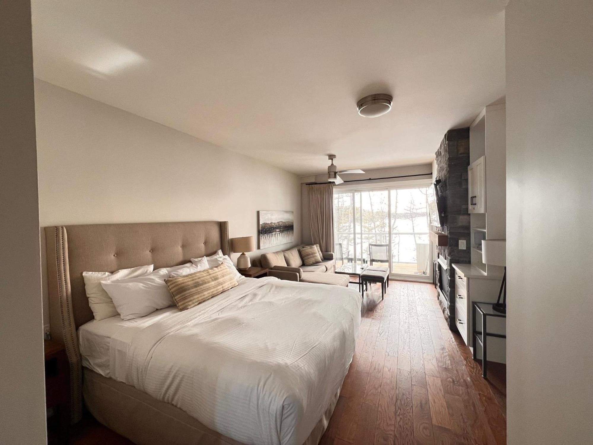 Touchstone Resort Bracebridge Luaran gambar